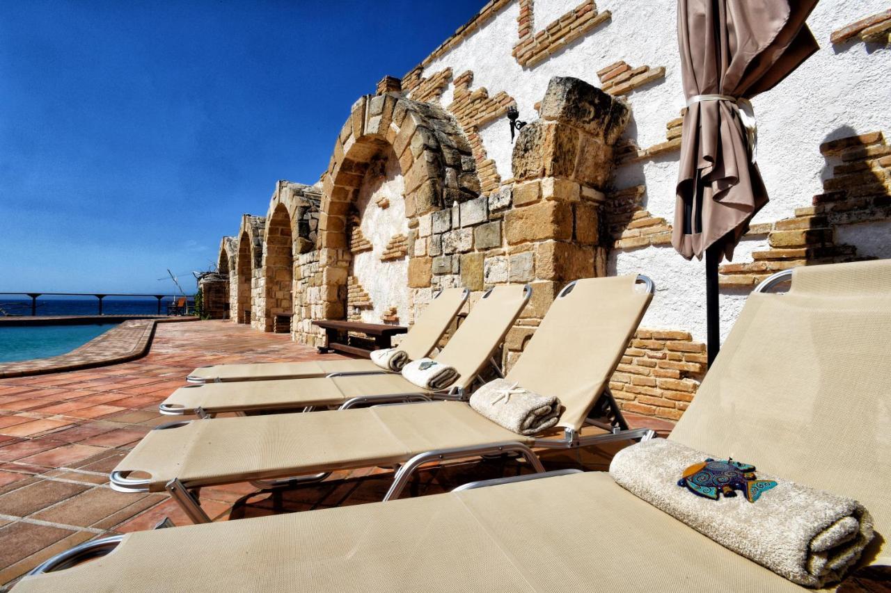 Luxurious Villa By The Sea Posidhonia  Exterior photo